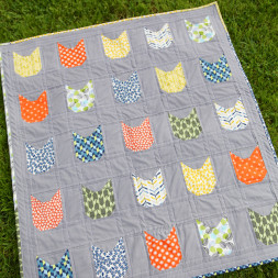 Cat Face Quilt by Pinwheel Cottage Quilts. See more quilts and quilting photos on the blog! www.pinwheelcottage.com