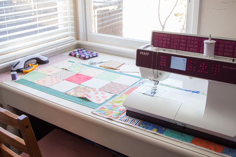 Patchwork Sewing Mat for Sewing Machine (1 of 6)