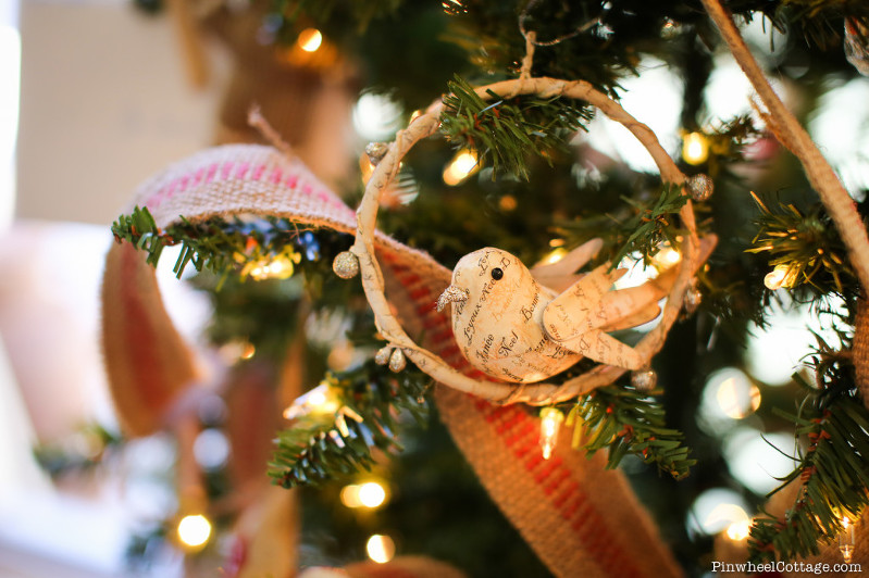 Bird in a Hoop Christmas Ornament, handmade christmas ornament, diy christmas decoration, christmas crafts