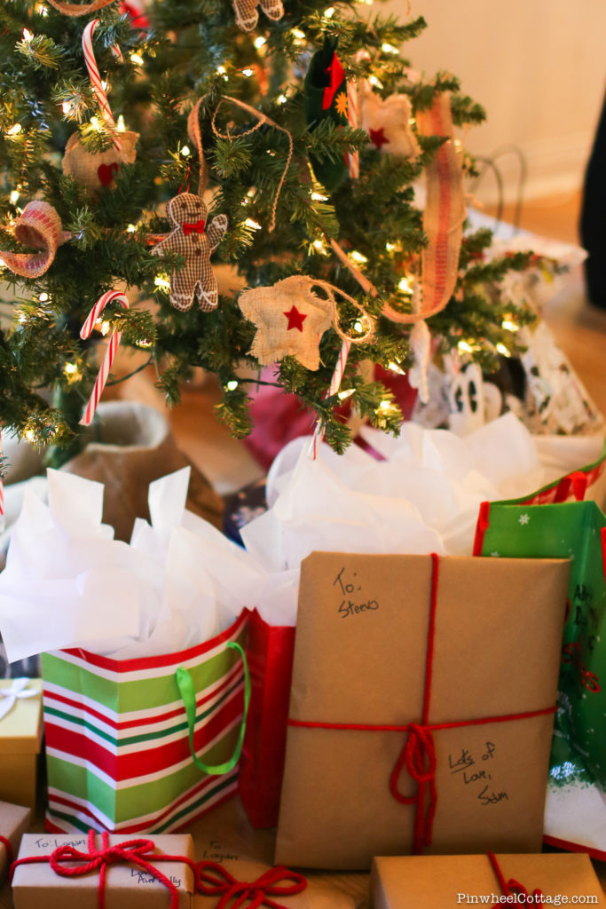 Christmas Tree Burlap Ornaments, handmade christmas ornament, diy christmas decoration, christmas crafts, burlap christmas crafts