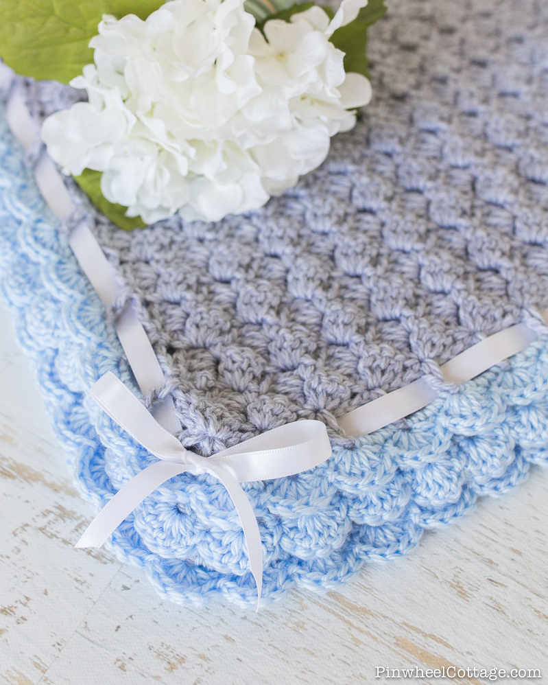 Crochet Baby Blanket with Scalloped Edging-3