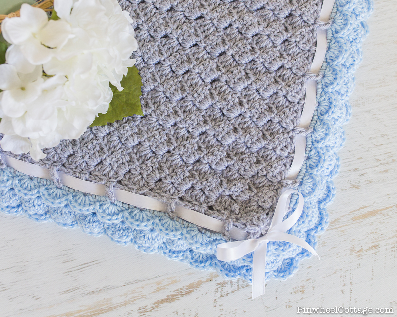 Crochet Baby Blanket with Scalloped Edging-4