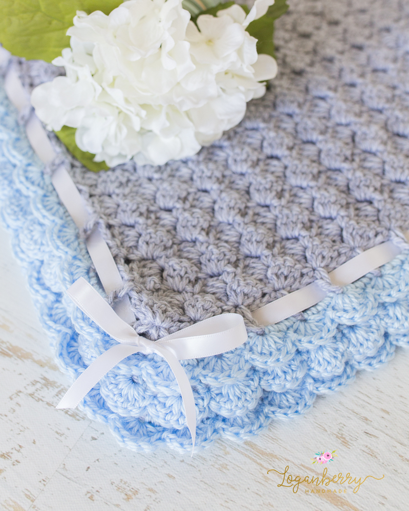 gray and blue crochet blanket, scallop edge blanket, free crochet blanket, how to crochet a baby blanket, crochet baby girl blanket with free pattern