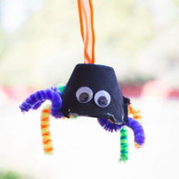 halloween egg carton crafts, ghosts & spiders using egg carton, halloween tissue paper crafts, diy halloween crafts, diy spider, diy tissue paper ghosts, pipe cleaner crafts, halloween crafts for kids