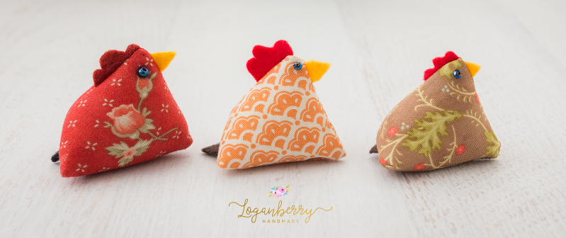 chicken pin cushions tutorial, free sewing pattern and tutorial, how to sew a chicken pin cushion, diy pin cushions, chicken bean bags