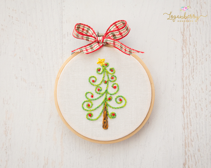 embroidered christmas tree hoop art, hoop art ornament, holiday embroidery, christmas tree embroidery, mini hoop art, handmade christmas ornament