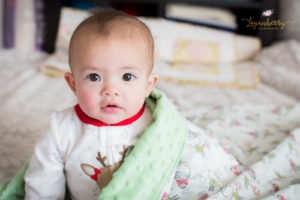 minky baby blanket sewing tutorial, free sewing pattern, minky blanket, faux fur baby blanket, diy baby blanket, how to sew a baby blanket, easy baby blanket, fox fabric, girl and balloon fabric, girl and fox fabric, baby photo shoot, baby photography