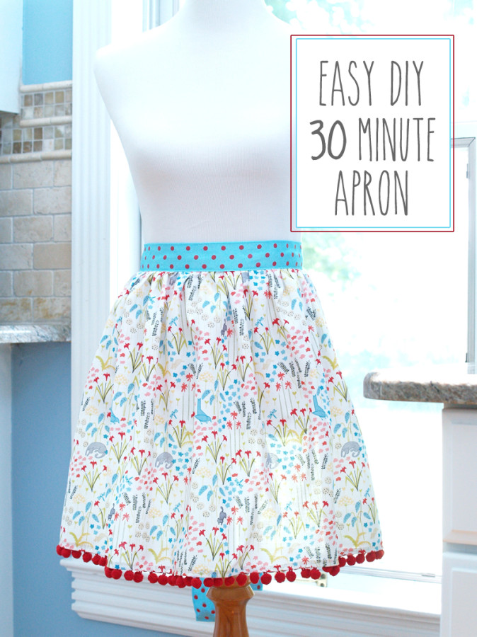 Easy DIY 30 Minute Apron Tutorial + Free Sewing Pattern, Sewing for your kitchen, sewing handmade gifts, easy sewing gifts, weekend sewing projects, housewarming gifts