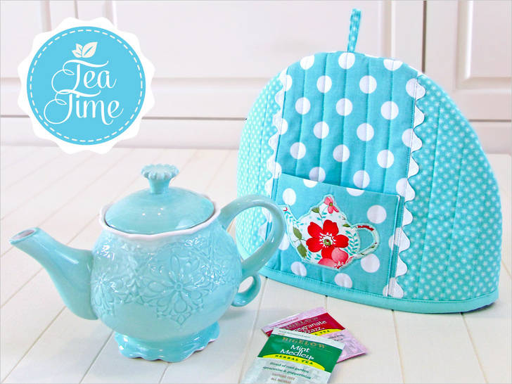 Tea Kettle Cover Tutorial + Free Sewing Pattern, Sewing for your kitchen, sewing handmade gifts, easy sewing gifts, weekend sewing projects, housewarming gifts