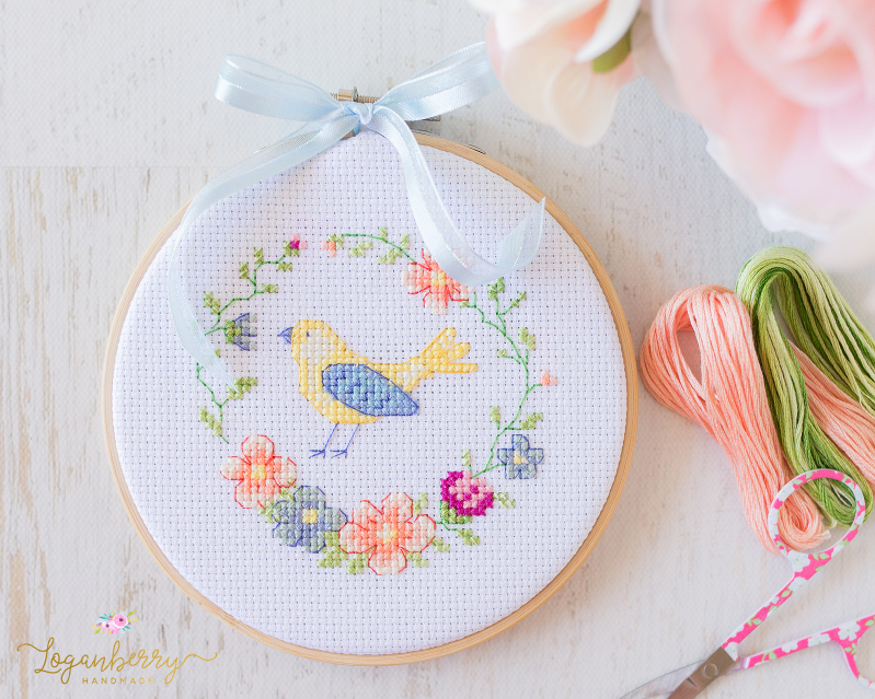 Cross Stitch Pattern, Bird in Flower Wreath, Susan Bates Cross Stitch, Floral, Nature, Embroidery Flowers, Cross Stitch Gifts