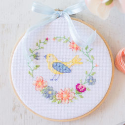 Cross Stitch Pattern, Bird in Flower Wreath, Susan Bates Cross Stitch, Floral, Nature, Embroidery Flowers, Cross Stitch Gifts