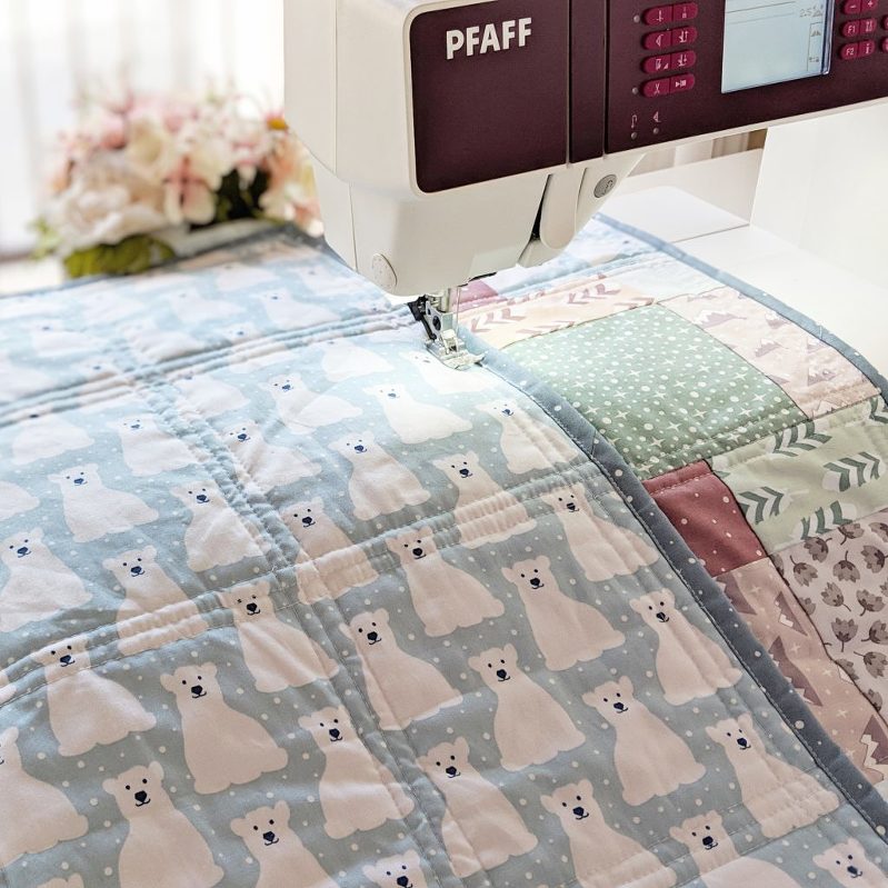 Arctic Polar Bear Quilt, Polar Bear Fabric, Elizabeth Hartman, Animal Quilts, Sewing for Kids, Quilts for Boys, Cats and Quilts, Quilts with Feathers, Mountains, Winter Quilts, Snow